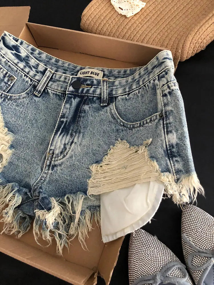 Ripped Jeans Shorts Women's Retro Pockets Fringed Rough Edge Design Y2k Slim-fit Hip-wrapped Super Short Hot Pants