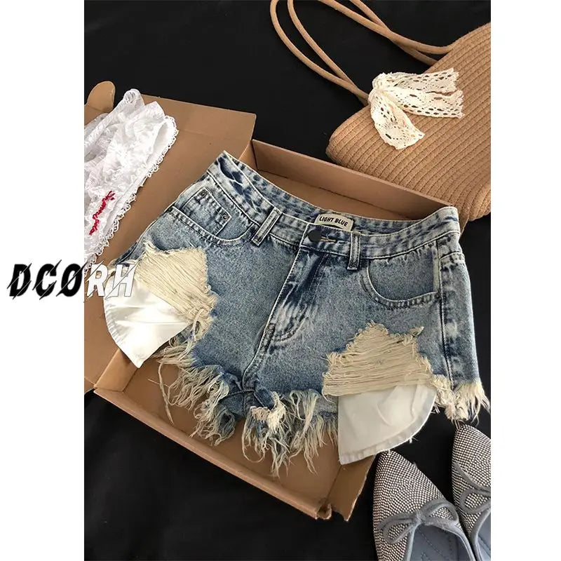 Ripped Jeans Shorts Women's Retro Pockets Fringed Rough Edge Design Y2k Slim-fit Hip-wrapped Super Short Hot Pants