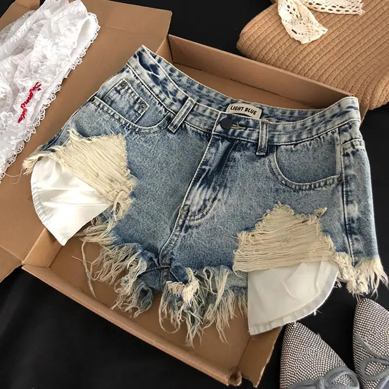 Ripped Jeans Shorts Women's Retro Pockets Fringed Rough Edge Design Y2k Slim-fit Hip-wrapped Super Short Hot Pants