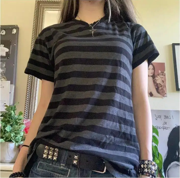 Womens Y2k Grunge Shirts Striped Baggy Crew Neck Short Sleeves Emo Tops 2000s Harajuku Vintage Teen Girls Goth Clothes